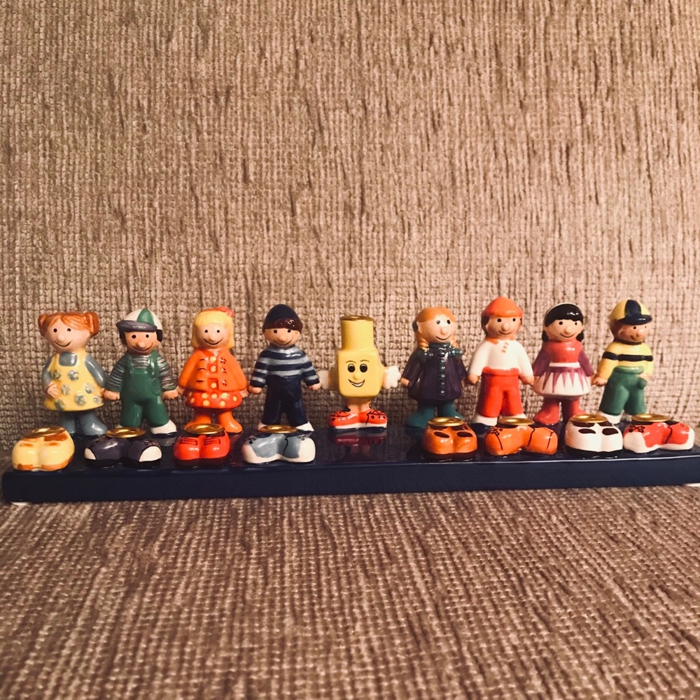 Ceramic Rite Light Chanukah Friends Menorah